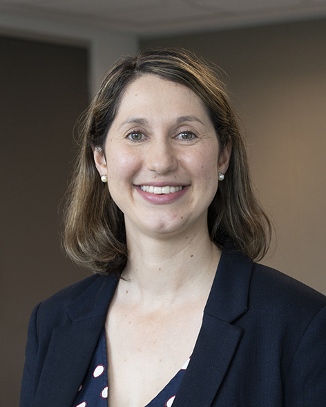 Dr Madeleine Strach